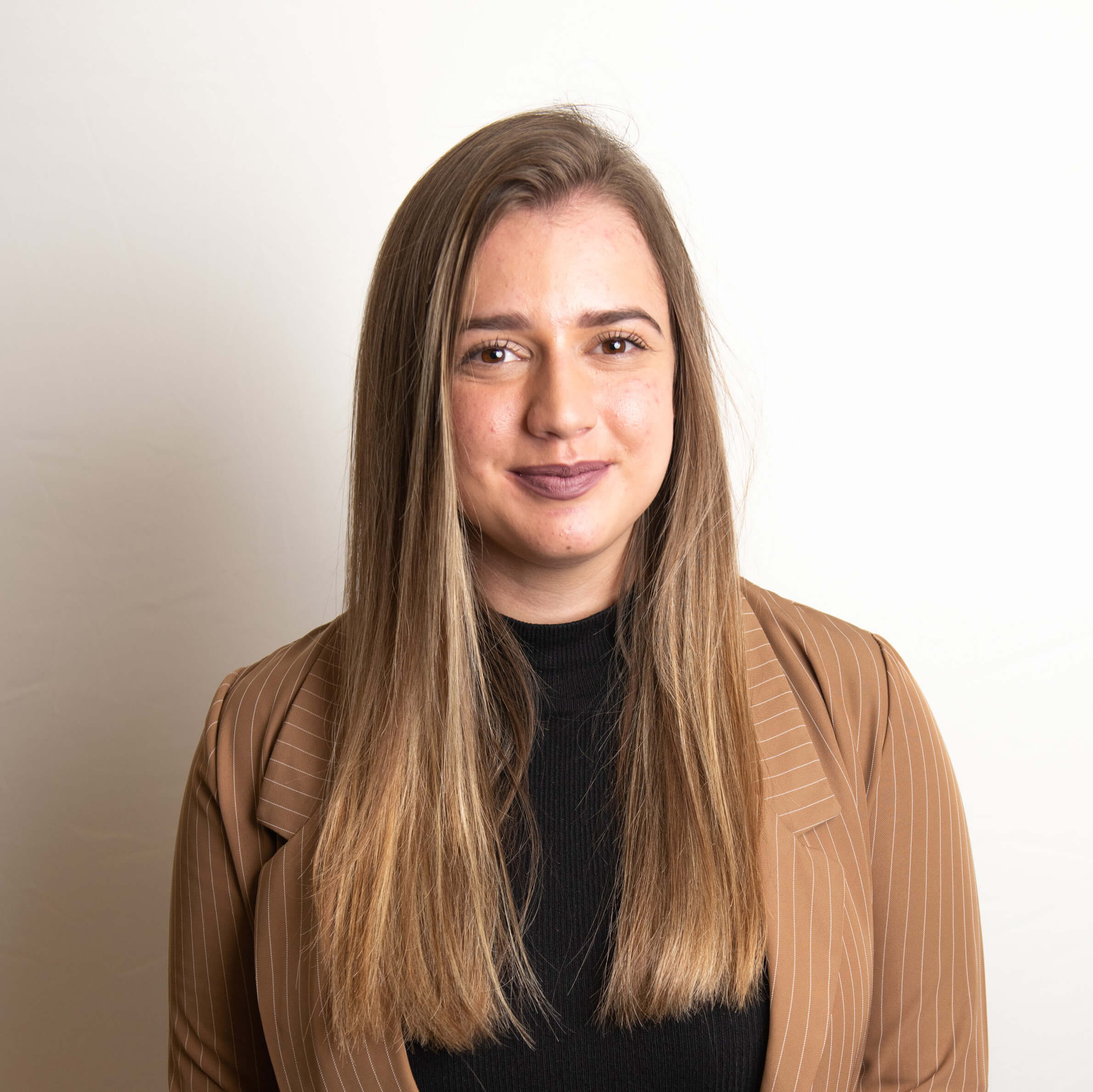 https://www.haar-werk.ch/wp-content/uploads/2020/12/Sandra-Gjoka.jpg