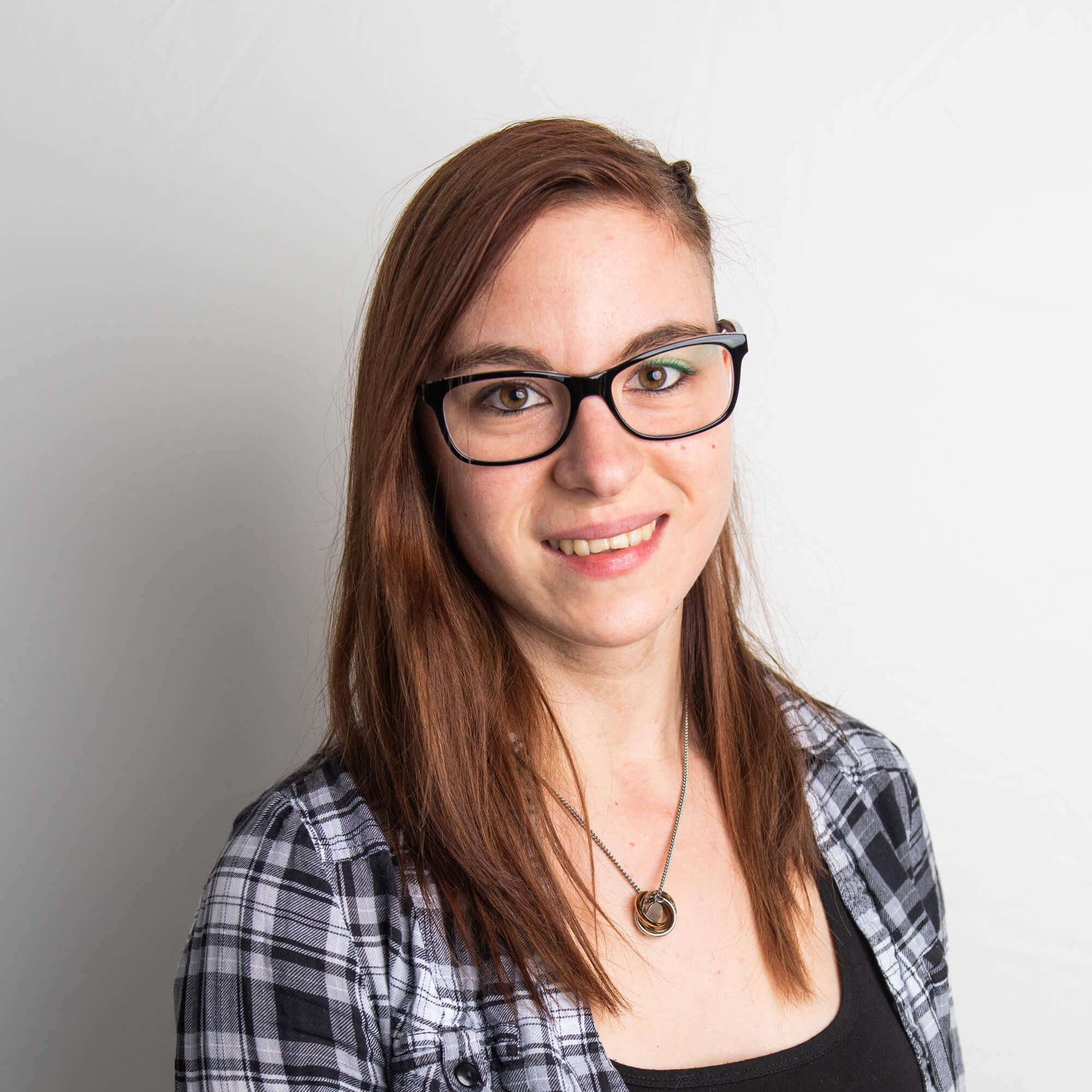 https://www.haar-werk.ch/wp-content/uploads/2021/01/Alexandra-Farnelli.jpg