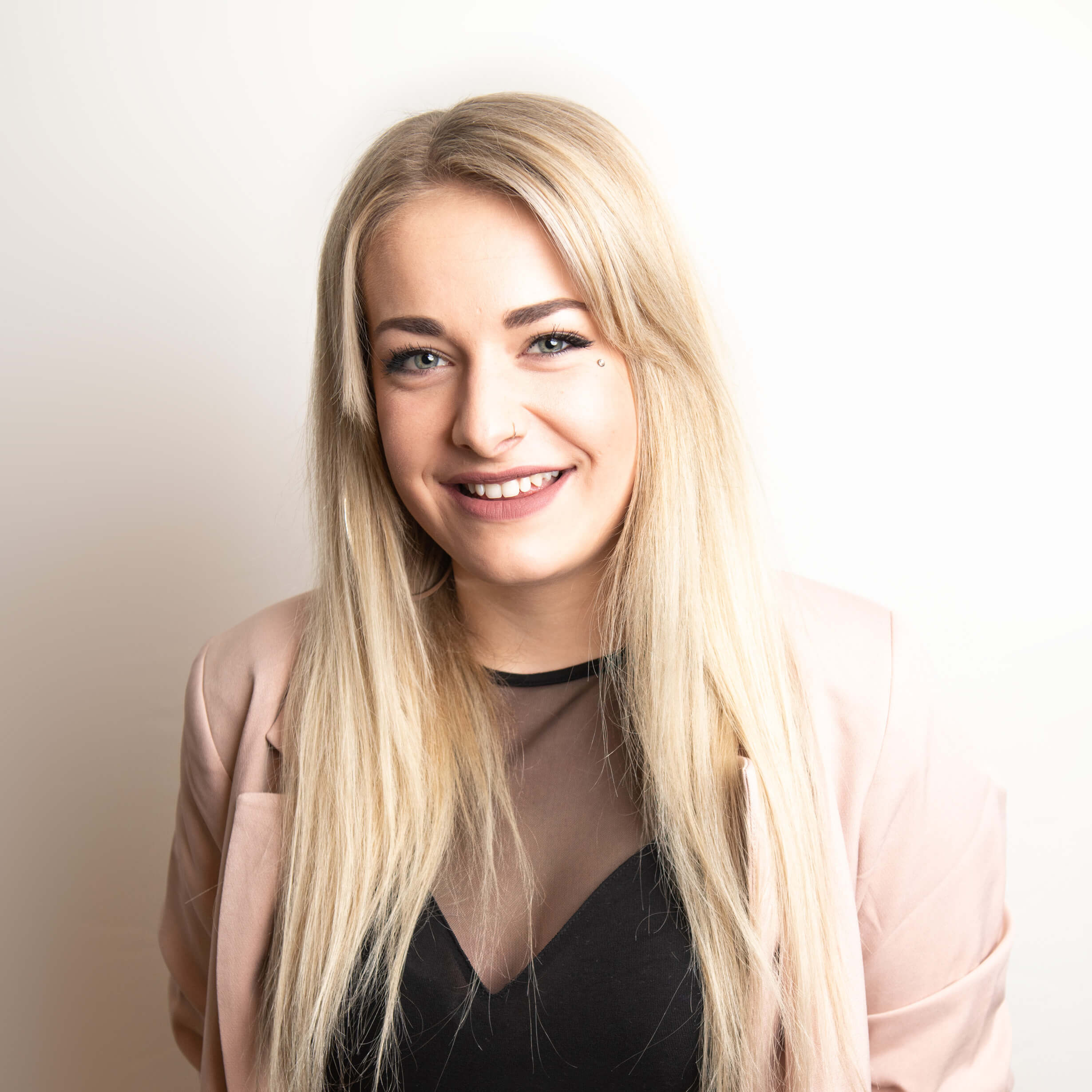 https://www.haar-werk.ch/wp-content/uploads/2021/01/Ginette-Kleiner.jpg