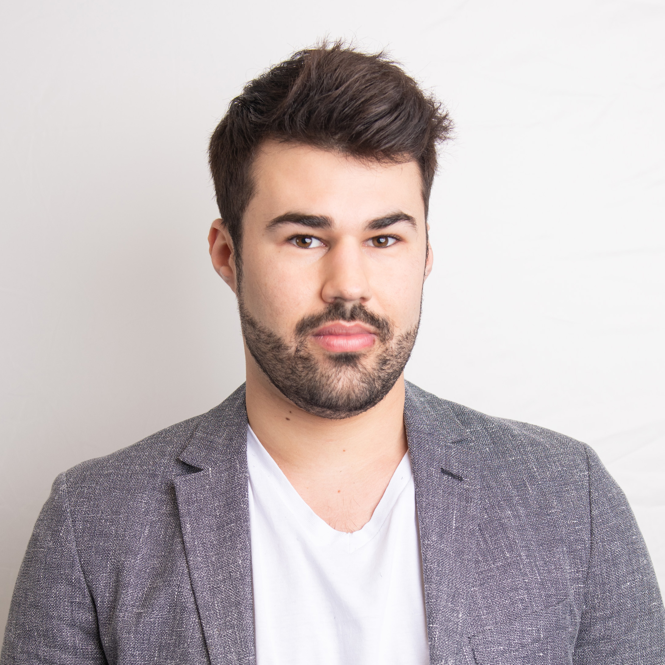 https://www.haar-werk.ch/wp-content/uploads/2021/09/Gian-Luca-Binder-GL-ENG-ITAL.jpg