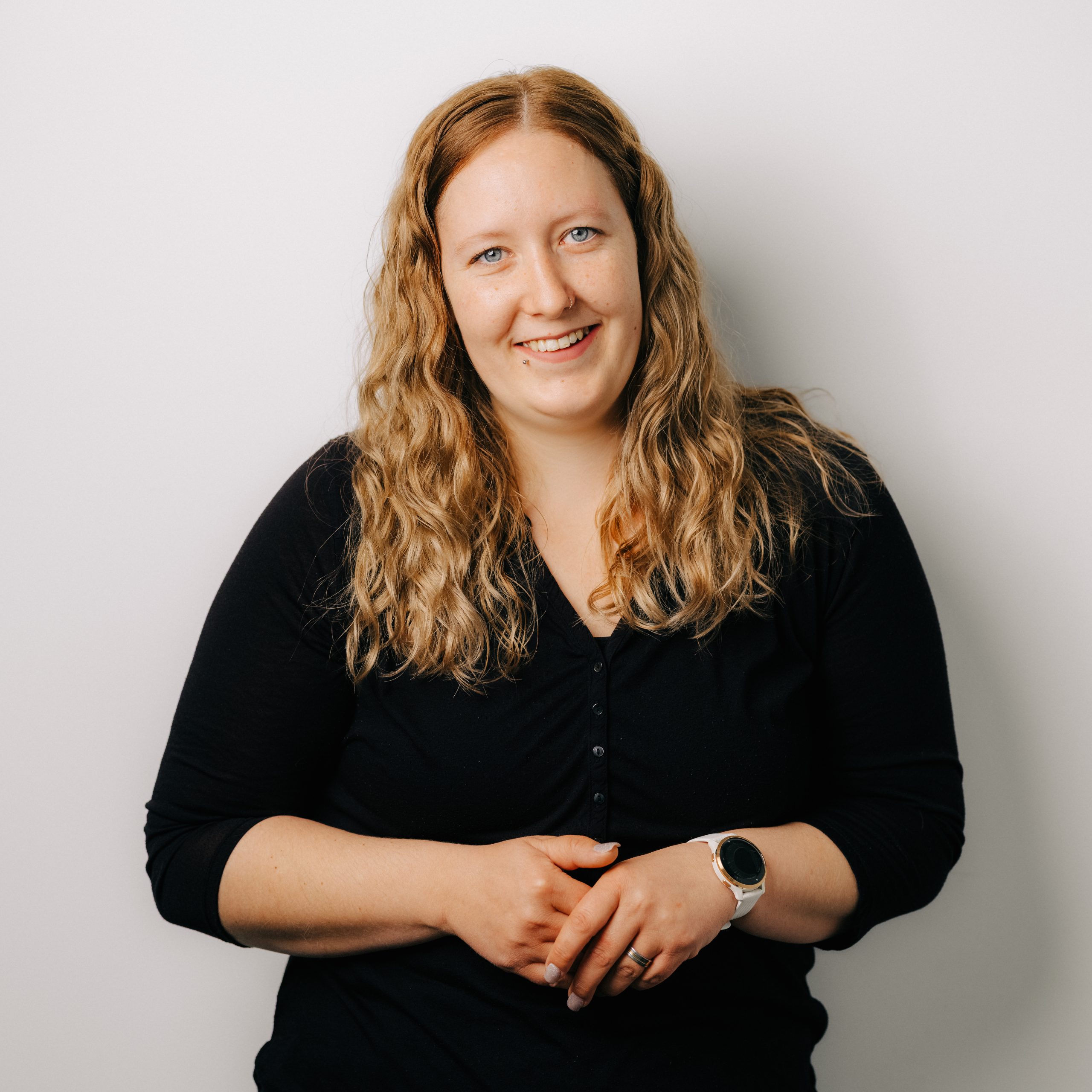 https://www.haar-werk.ch/wp-content/uploads/2025/05/Nicole-Viller-Worb-1-scaled.jpg