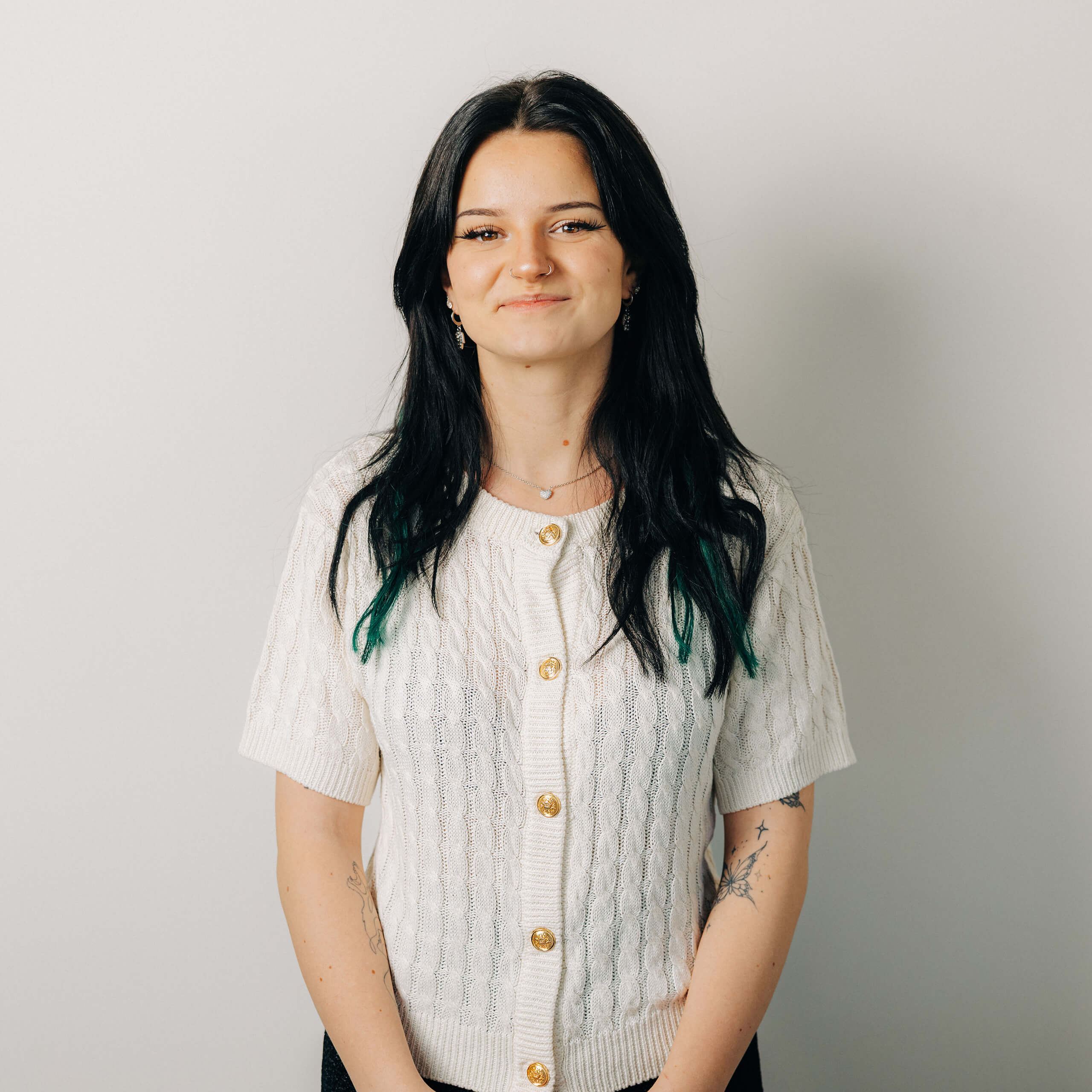 Mariana-Oliveira-de-Aguiar-(Thun-Strättligen) https://www.haar-werk.ch/wp-content/uploads/2026/02/Mariana-Oliveira-de-Aguiar-Thun-Straettligen.jpg